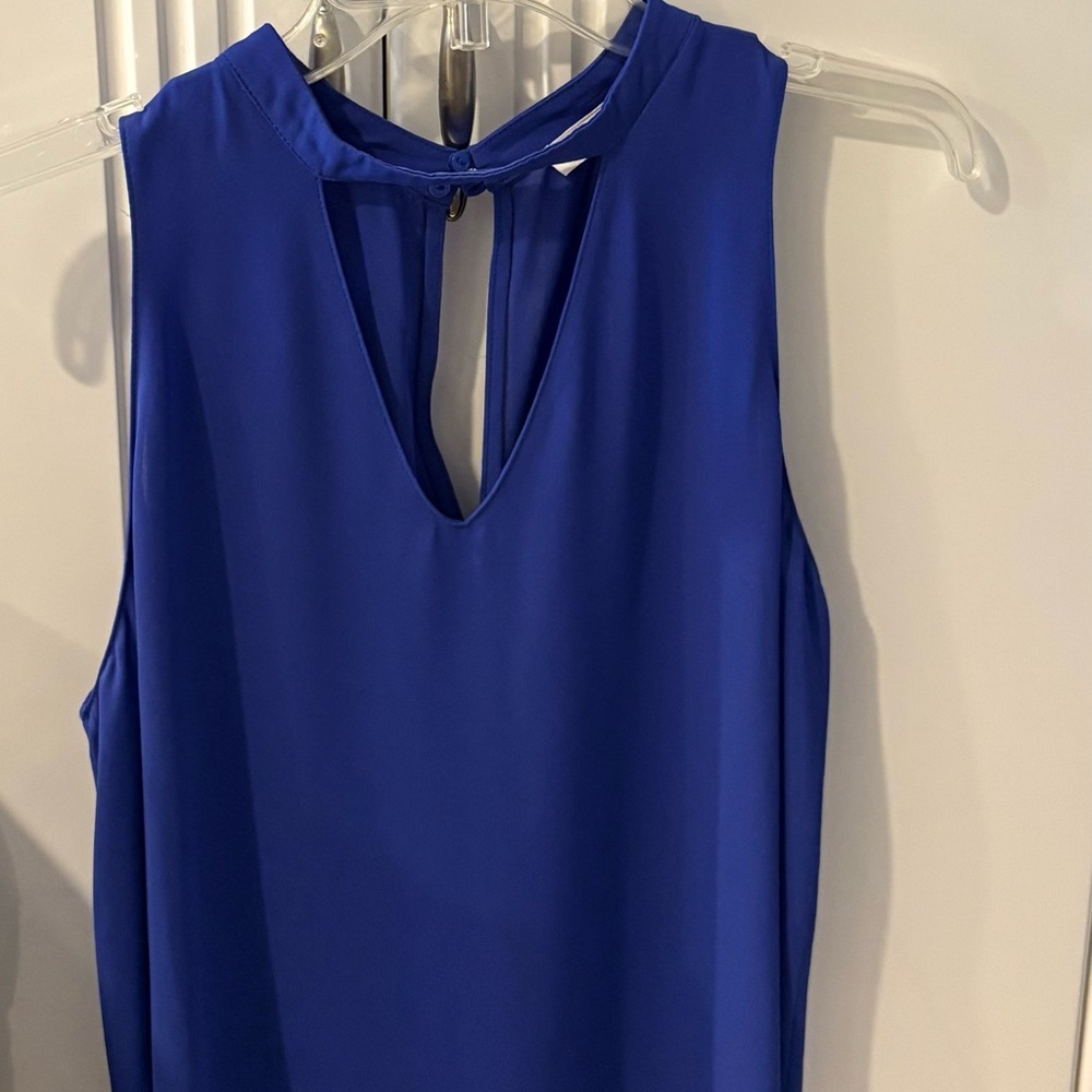 Lush Keyhole Tank-style Swing Top ~gorgeous color~gorgeous silky feel! Like New!